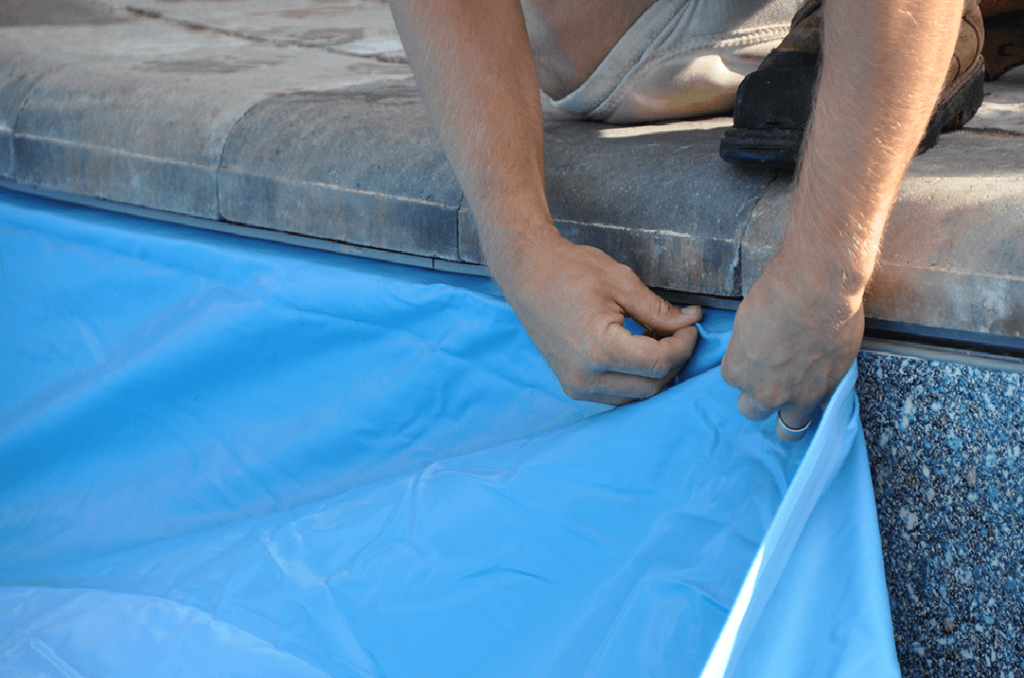 Lock-in pool cover